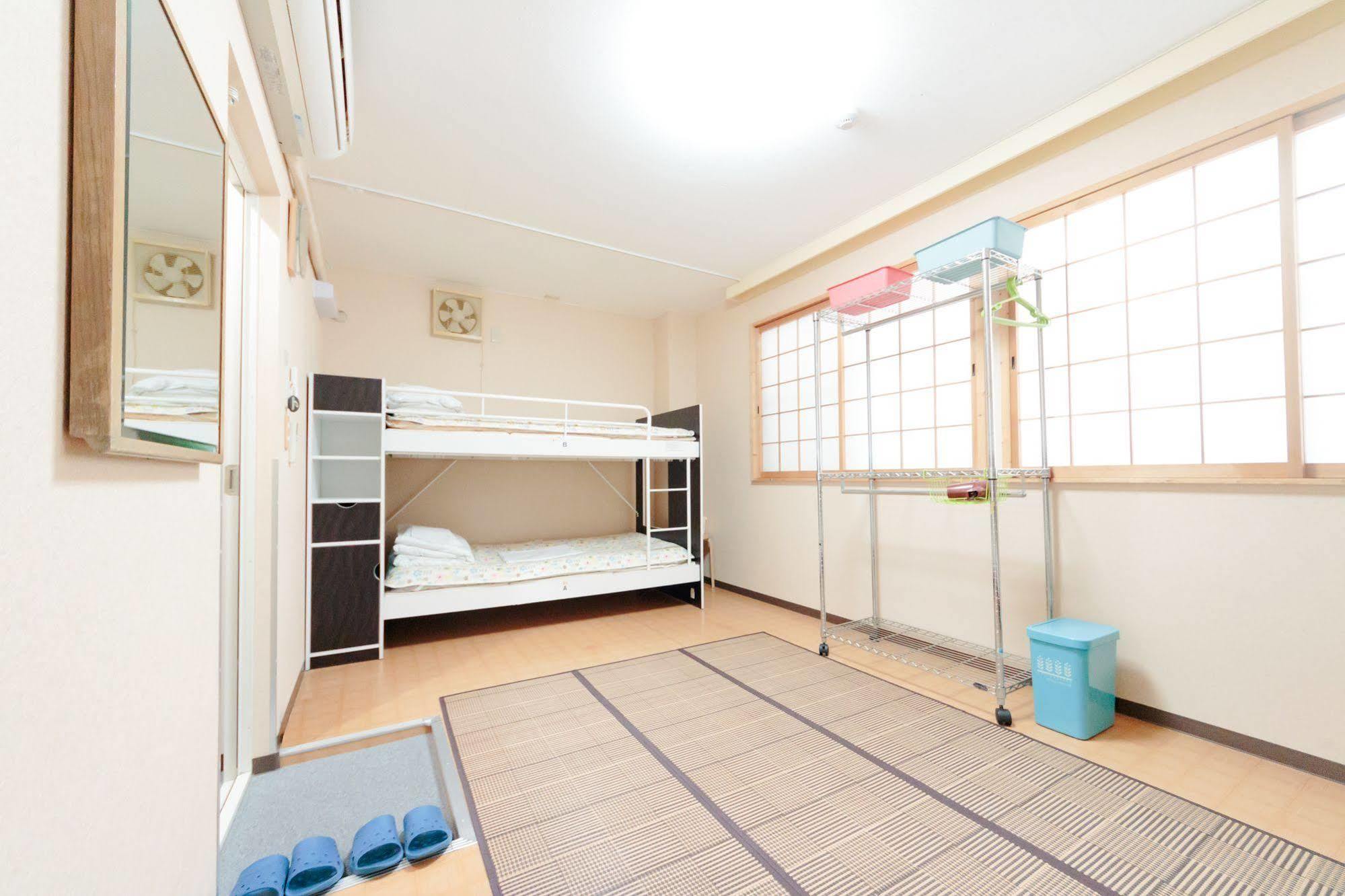 Namba Hostel Ōsaka Eksteriør bilde