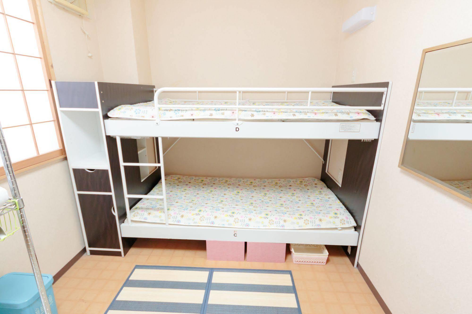 Namba Hostel Ōsaka Eksteriør bilde